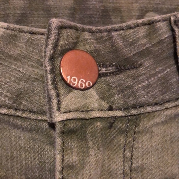 Gap ‘Always Skinny’ tapered Camo pant ~ size 26 - Picture 3 of 10